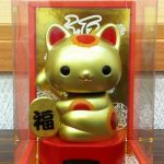 ソーラー赤ちゃん招き猫（金）